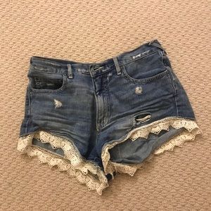 daisy lace shorts